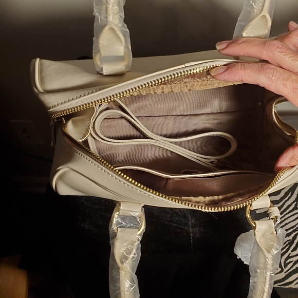 Cuore & Pelle  Large Satchel - NWT - Picture 7 of 10